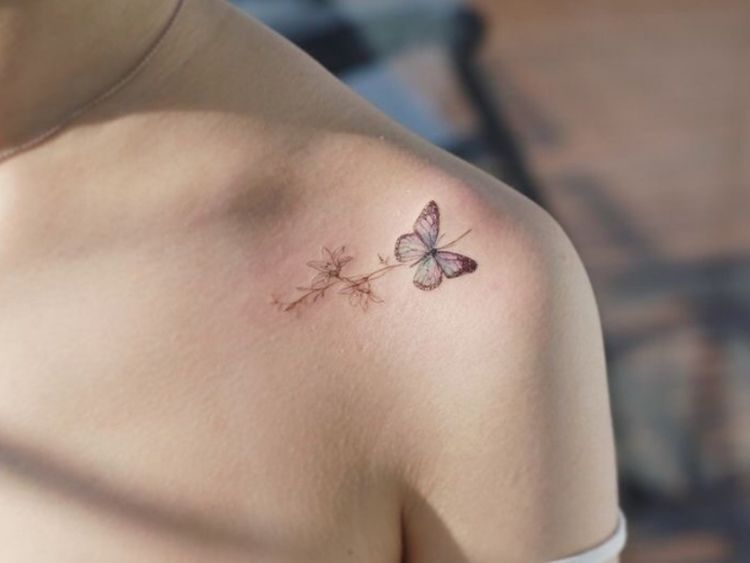 Hình xăm đẹp cho nữ ở vai 