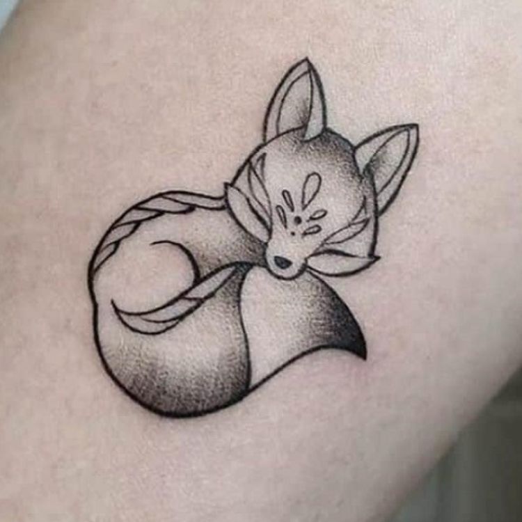 Hình xăm con cáo nhỏ Nine Tails