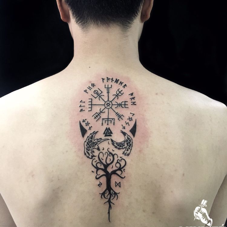 hình xăm la bàn vegvisir 