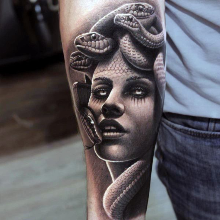 Tattoo nữ thần Medusa 3D cực ma mị, quyến rũ