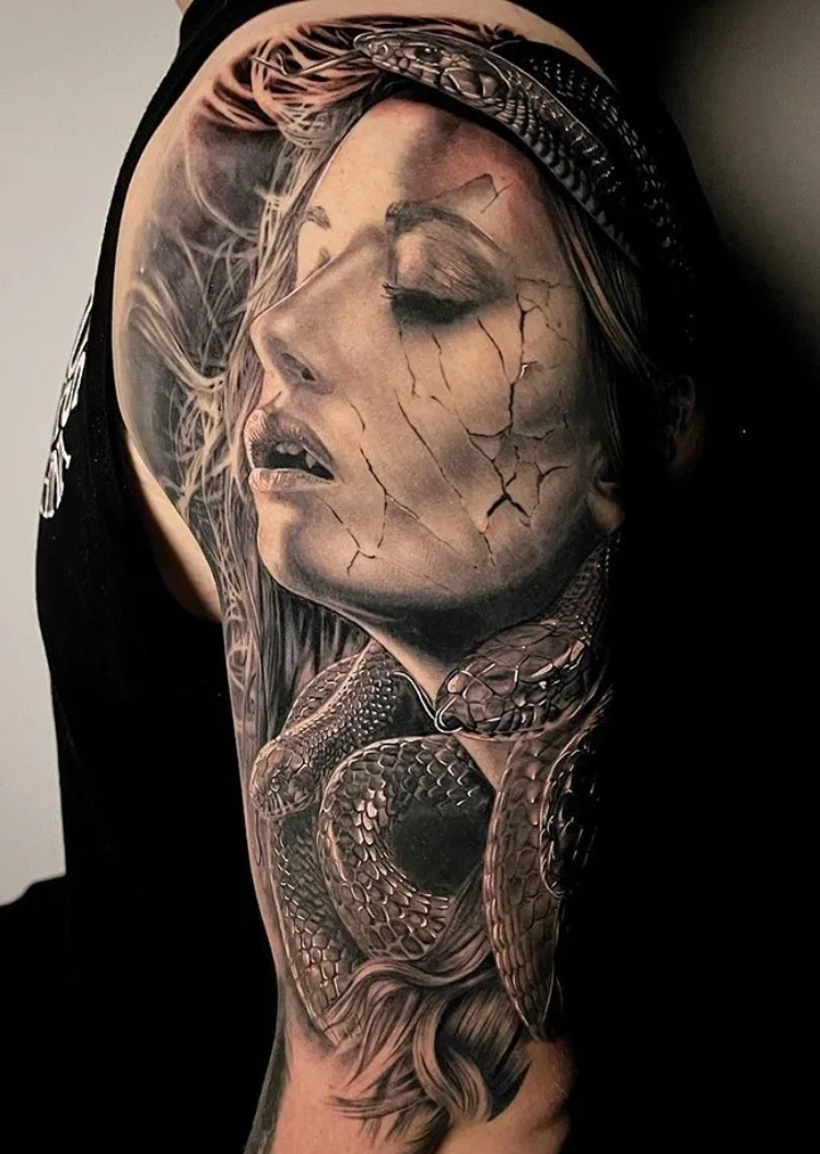 Tattoo nữ thần Medusa 3D đẹp, ma mị