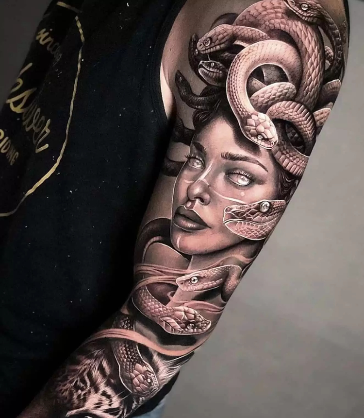Mẫu tattoo Medusa xinh đep ở tay