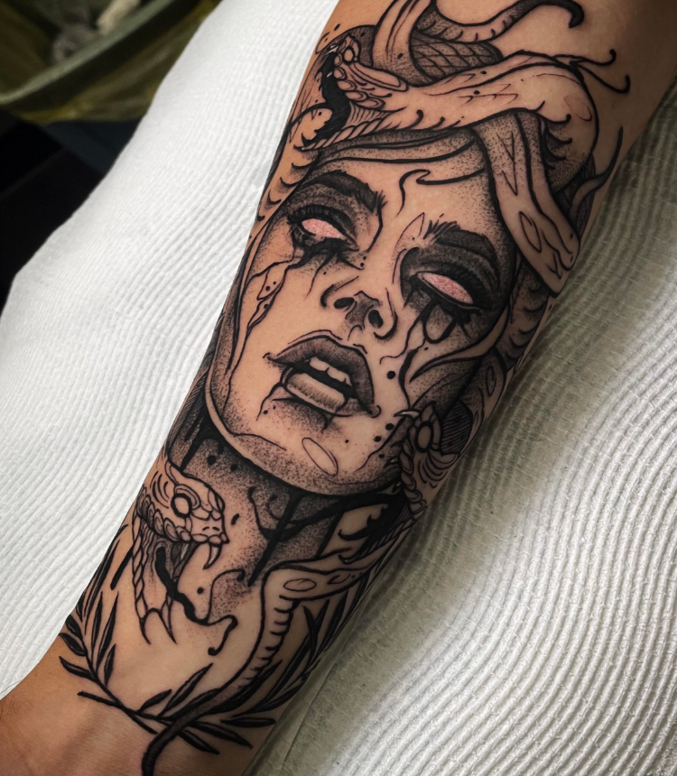 Mẫu tattoo Medusa cực chất cho nam cá tính