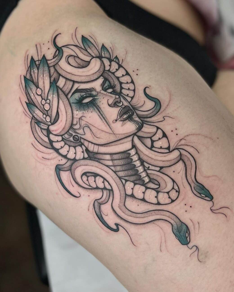 Mẫu hình xăm Medusa xinh đẹp dành cho nữ