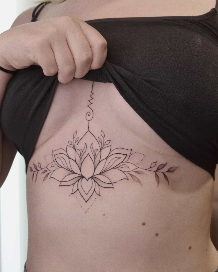 Tattoo dưới ngược hình hoa sen