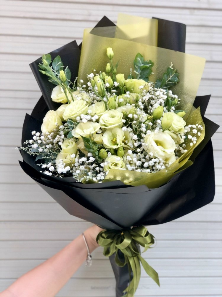 Tặng mẹ hoa cát tường vào Ngày Của Mẹ