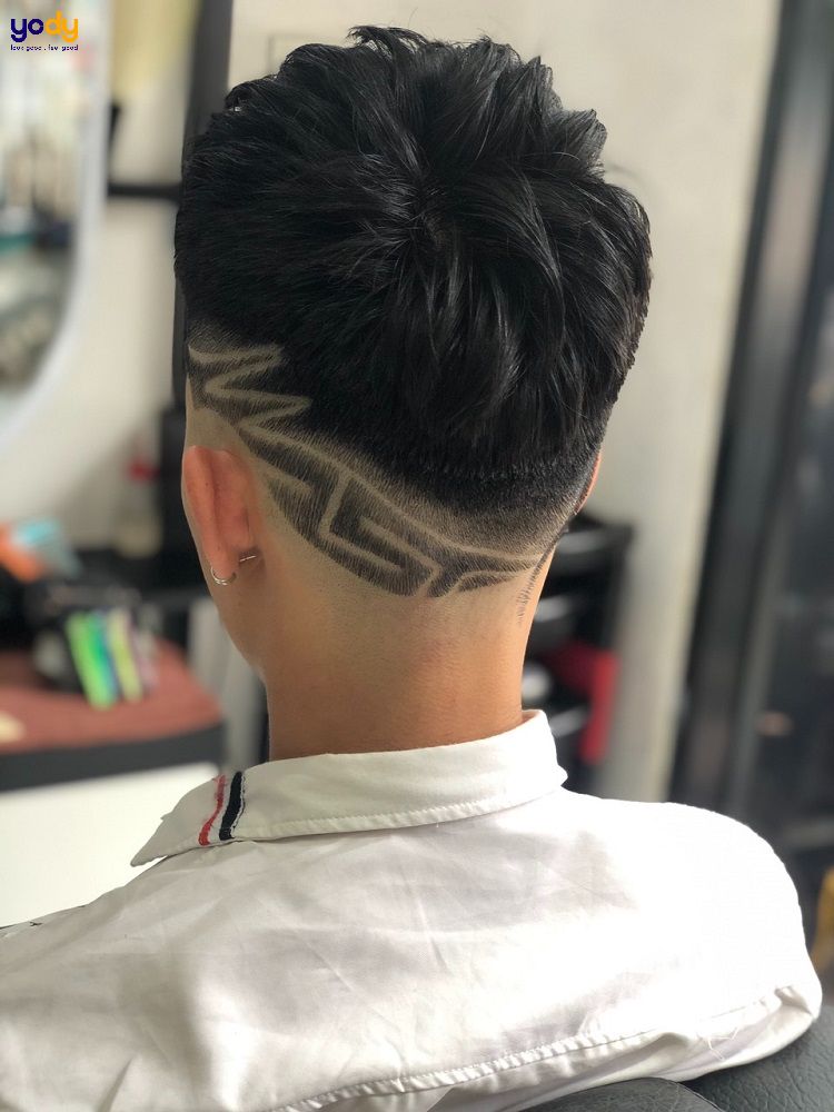 Hôm nay chúng ta múc cái đuôi rùa. #kingbarbershop #barber #barbershop... |  TikTok