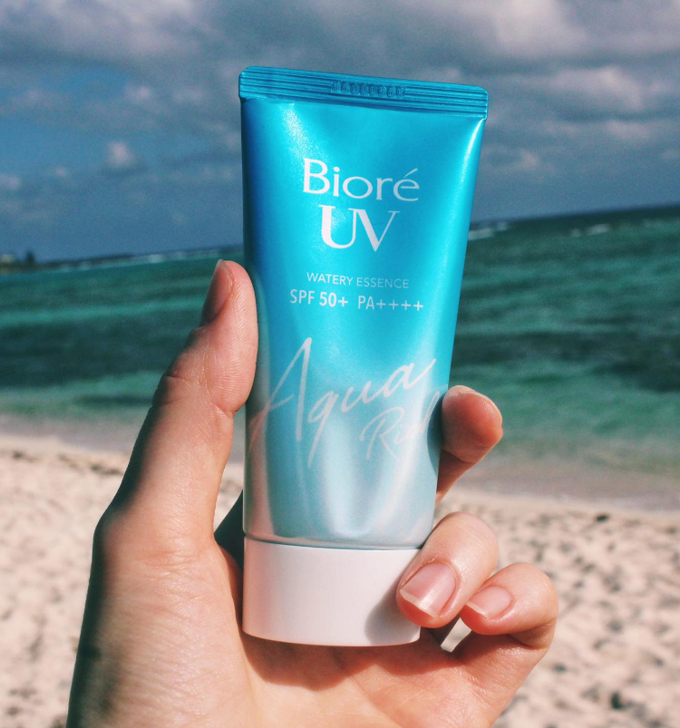 Đẹp tự nhiên với Bioré UV Aqua Rich Watery Essence