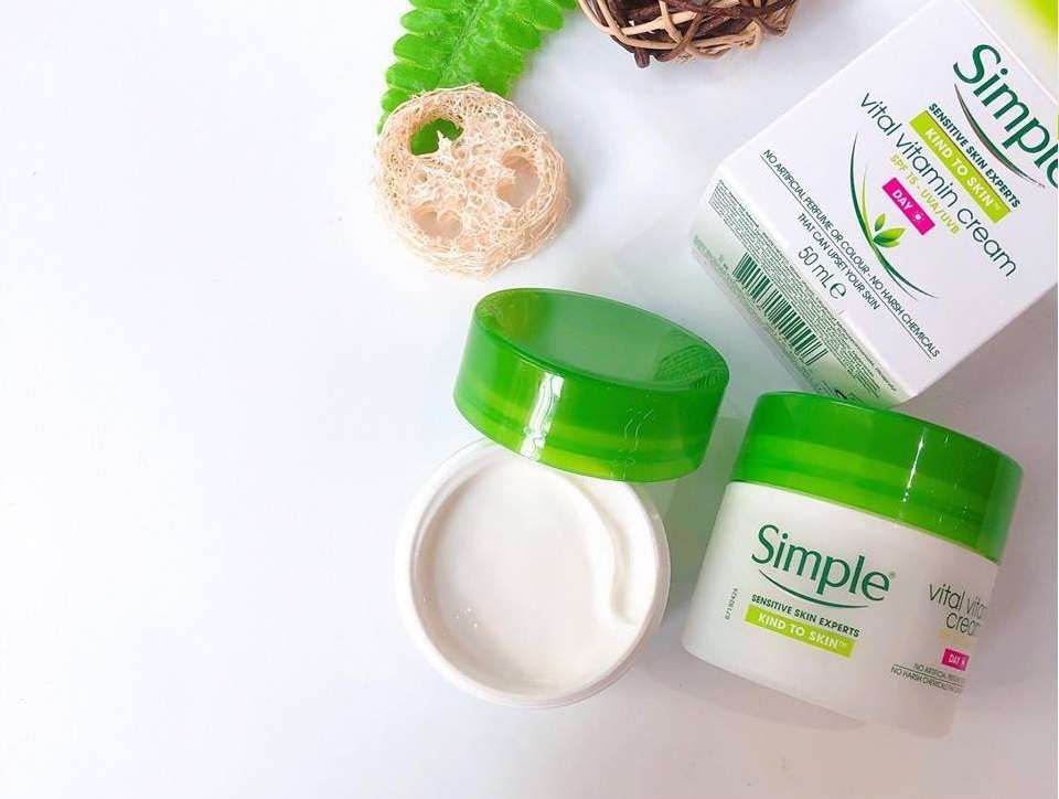 kem dưỡng ẩm simple