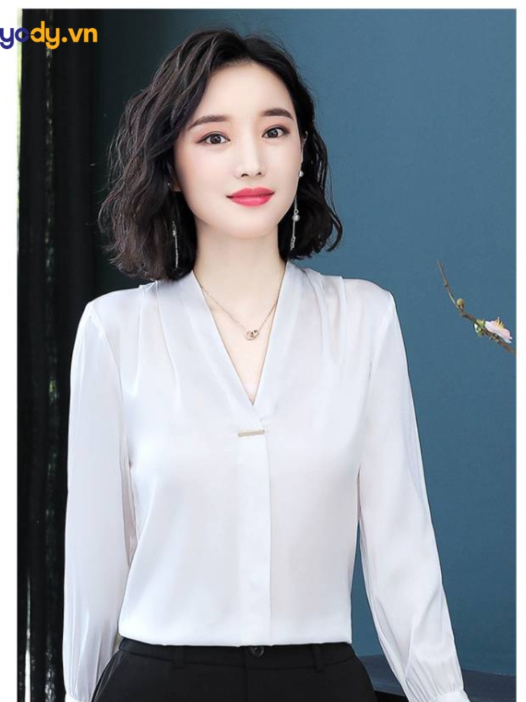 Kiểu áo sơ mi nữ tay lỡ cổ chữ V