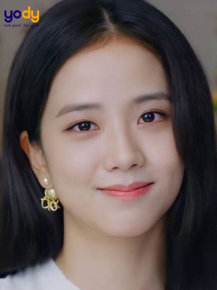 Đặc điểm của khuôn mặt tròn