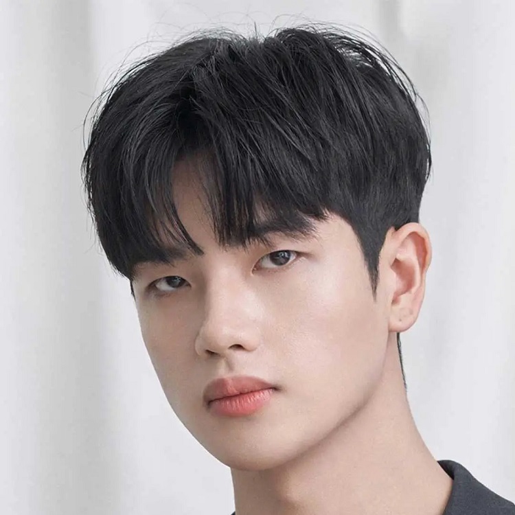 TOP 16 kiểu tóc 7/3 nam thời thượng, chuẩn soái ca