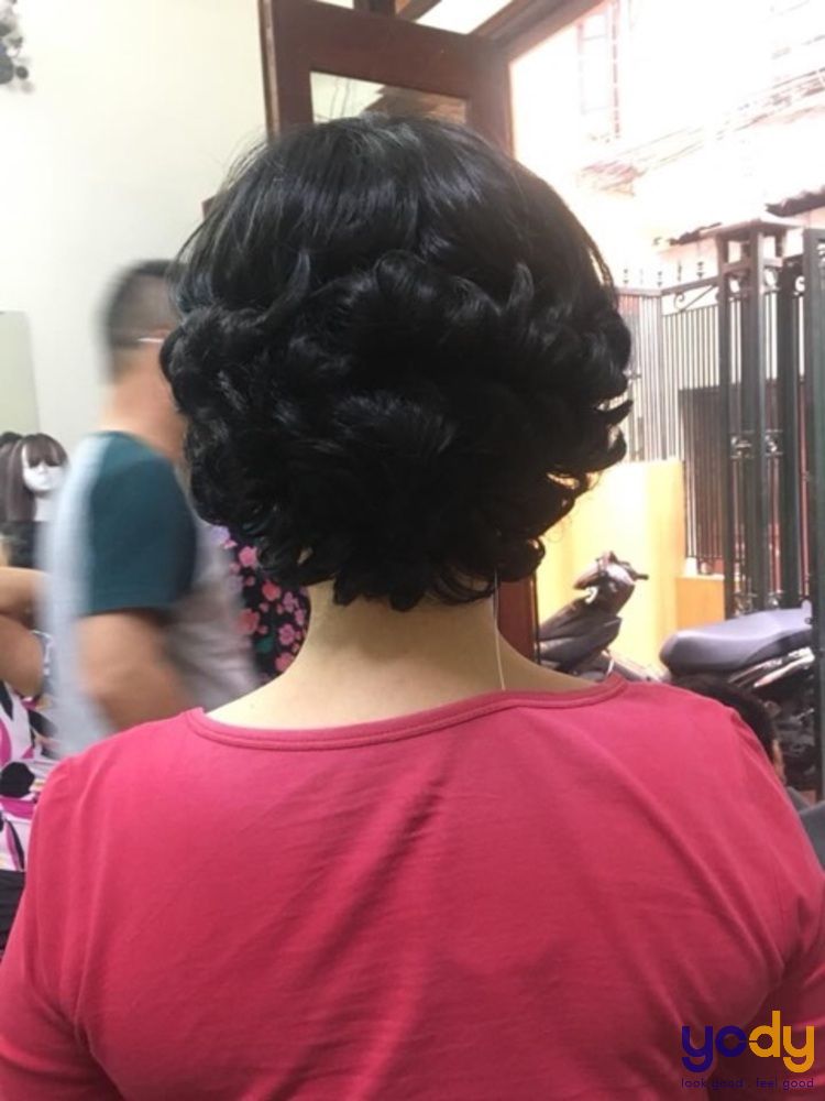 100 kiểu tóc xoăn ngắn cho phụ nữ trung niên giúp ăn gian tuổi