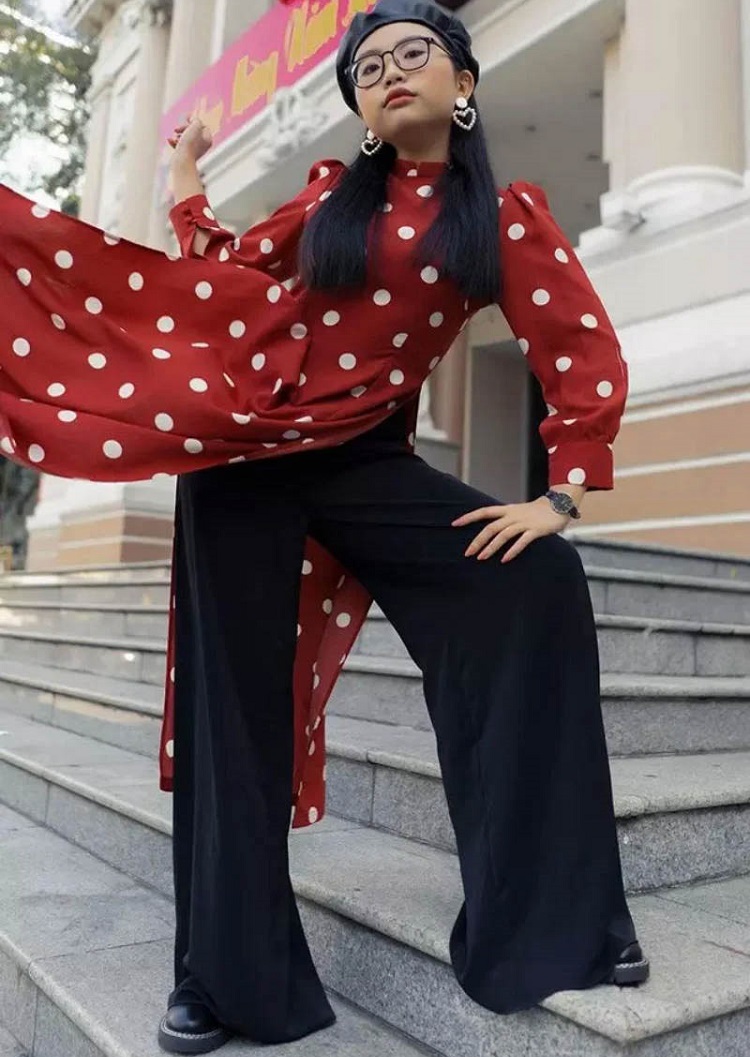 mặc áo dài đi giày gì