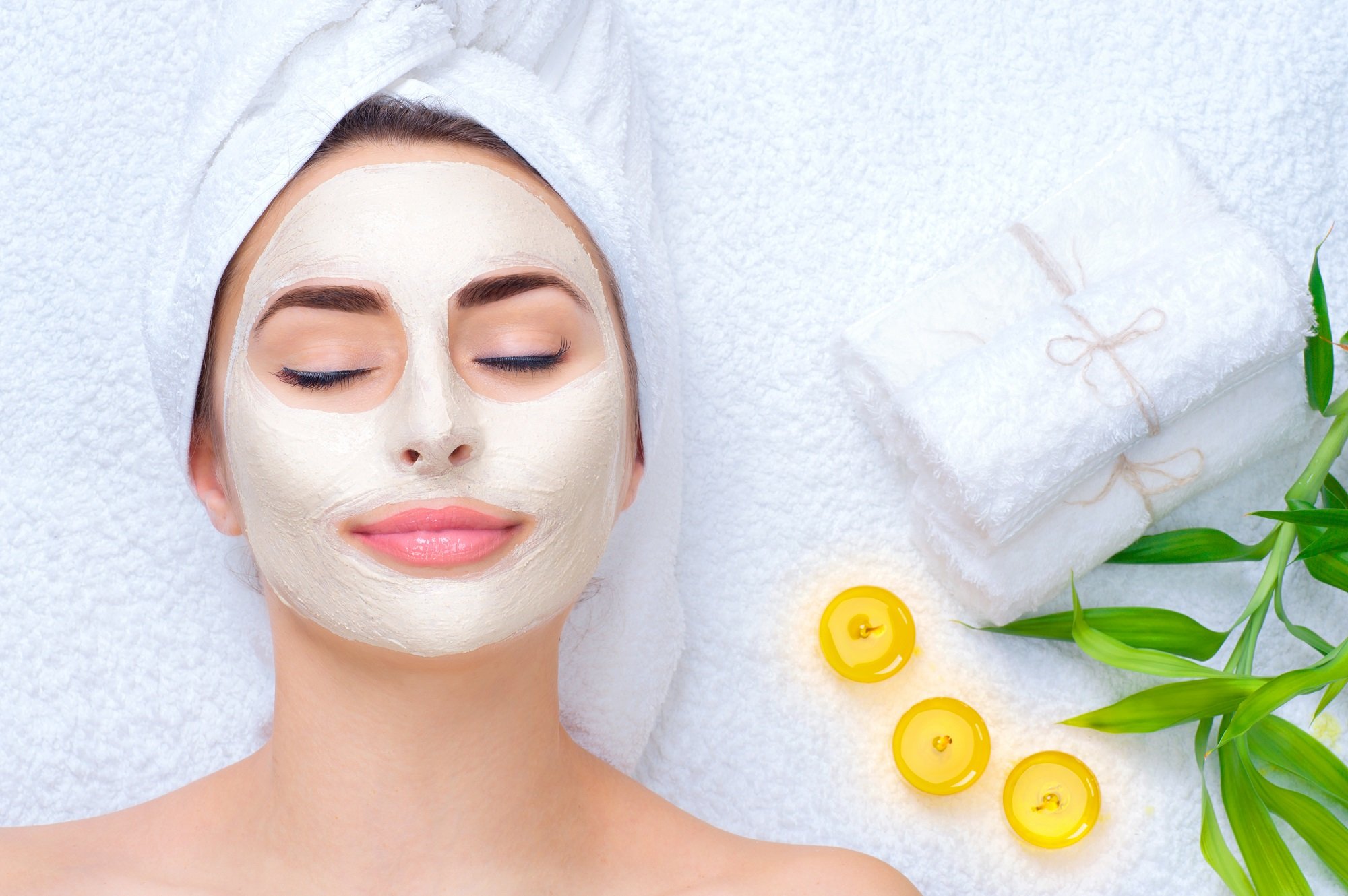 Đắp mặt nạ khoai tây sữa chua