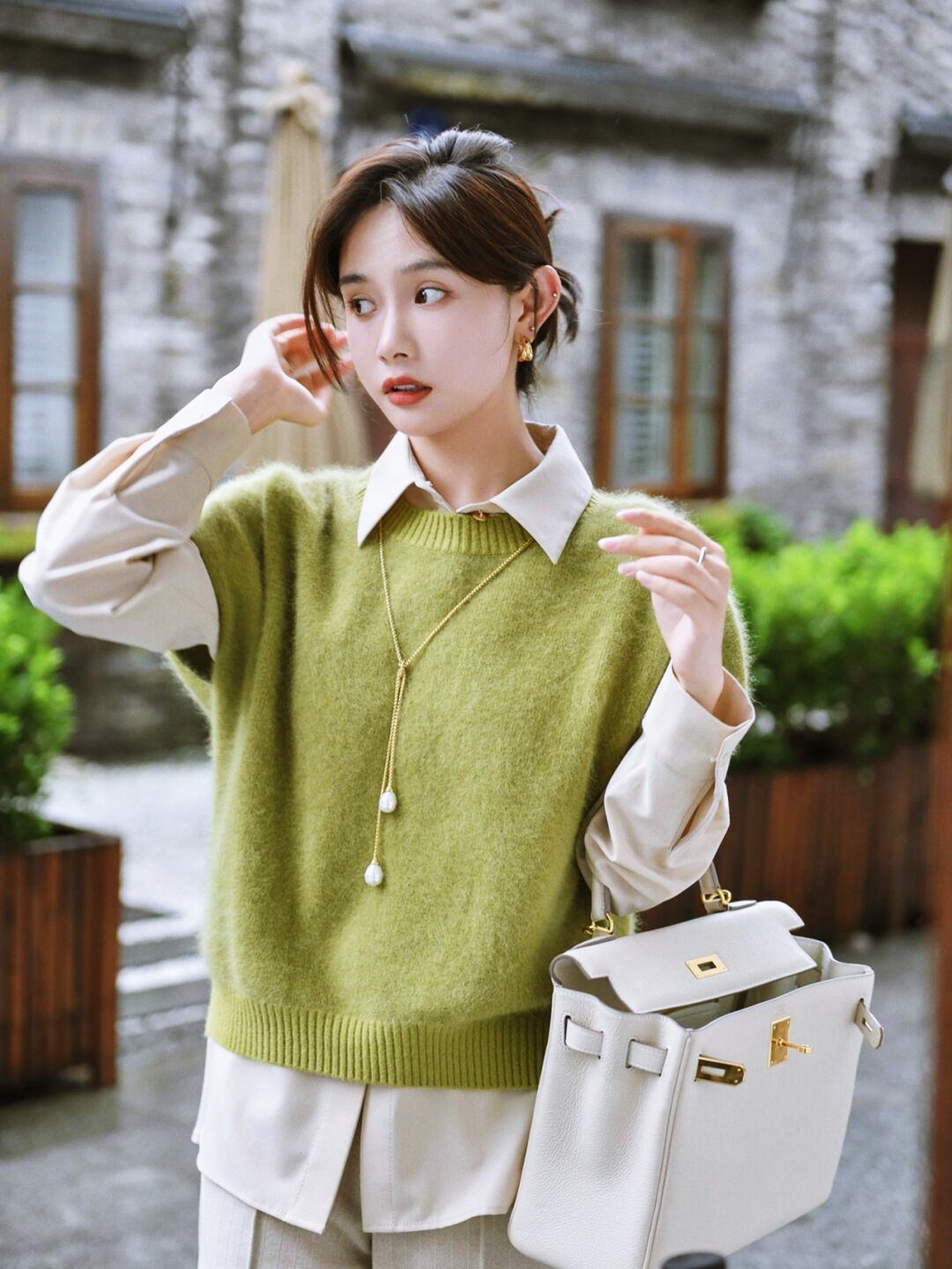 Áo len gile nữ họa tiết quả trám - sakurafashion.vn