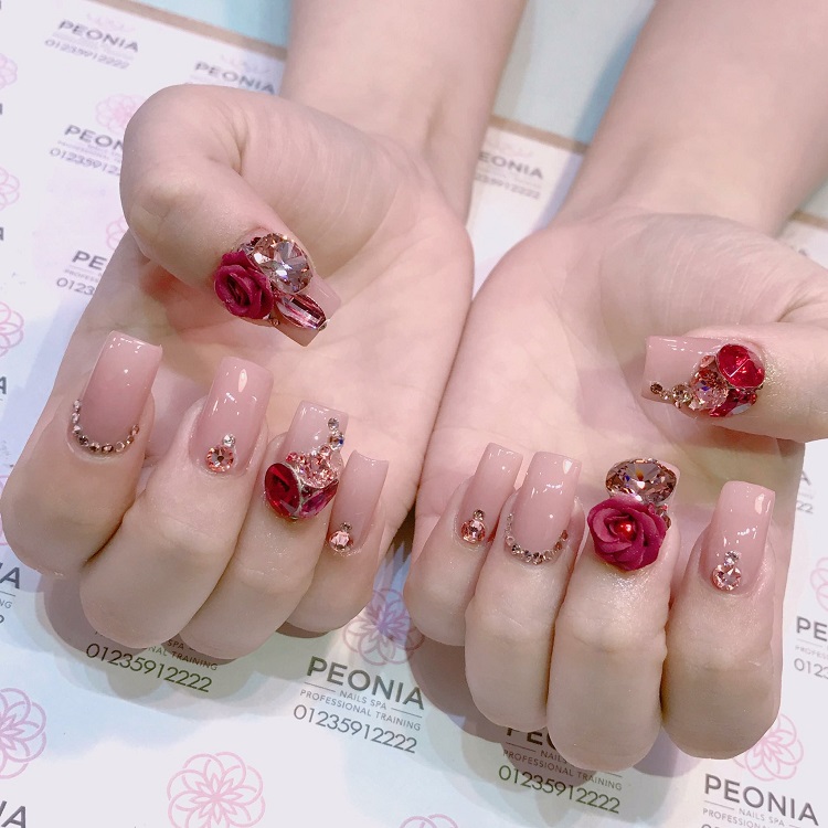 mẫu nail đính đá đẹp