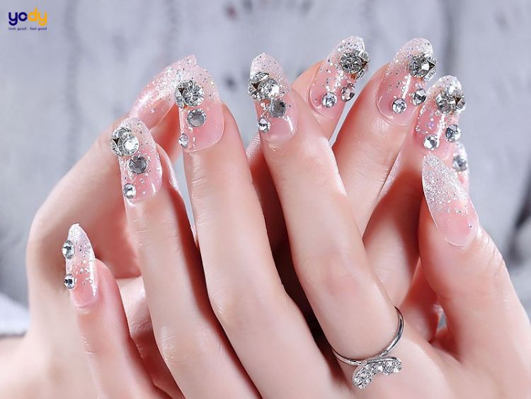 Bắt trend cùng 4 kiểu nail đầu móng đang làm mưa làm gió  Làm Điệu