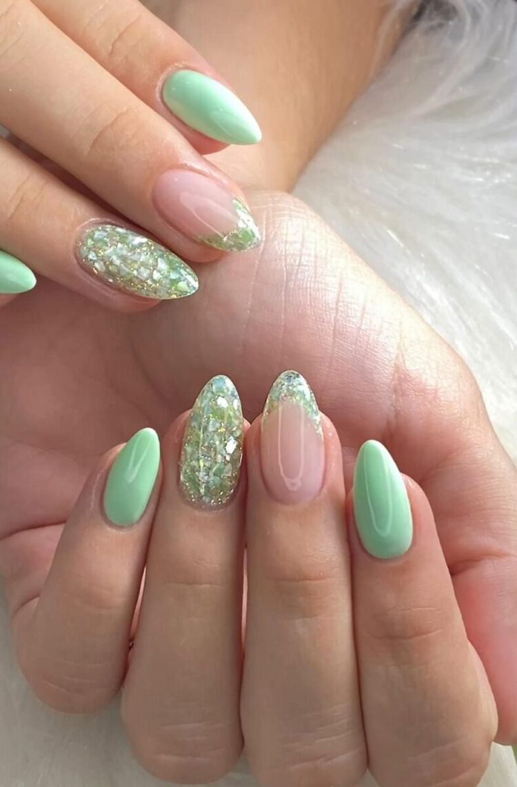 15+ mẫu nail màu xanh ngọc sành điệu “đánh gục” mọi cô nàng