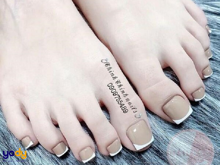 Nailbox Móng chân giả Móng úp chân thiết kế sẵn màu đen - Móng giả |  TheFaceHolic.com