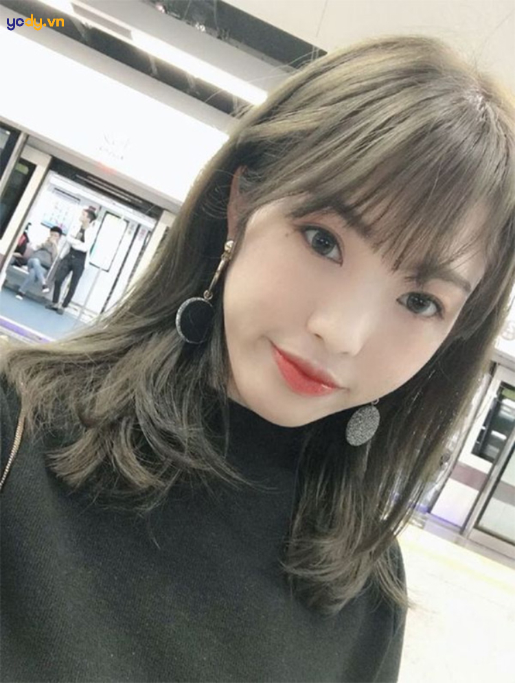 Màu tóc nâu rêu