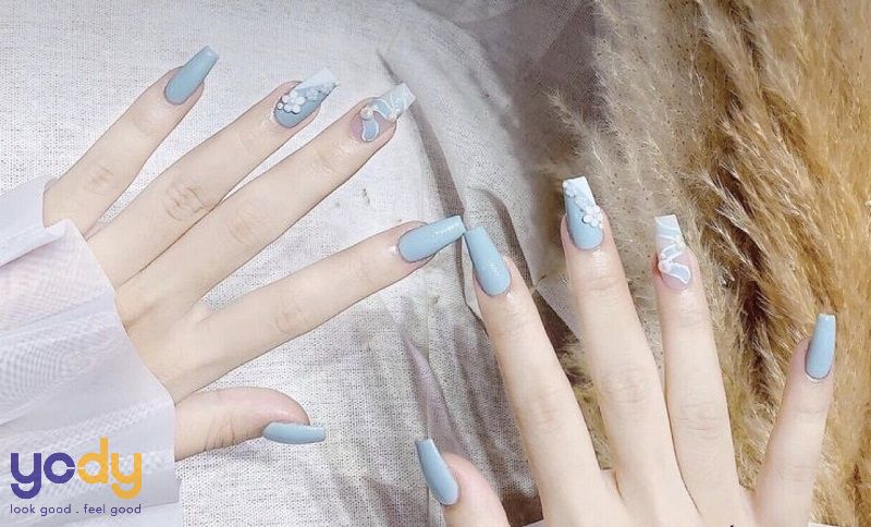 11 màu nail cho da ngăm cực trendy và thời thượng