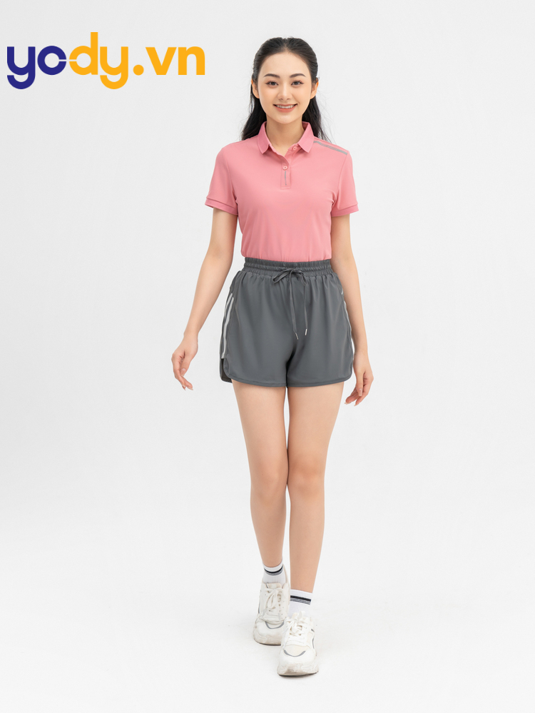 Phối áo phông polo nữ cùng quần thể thao
