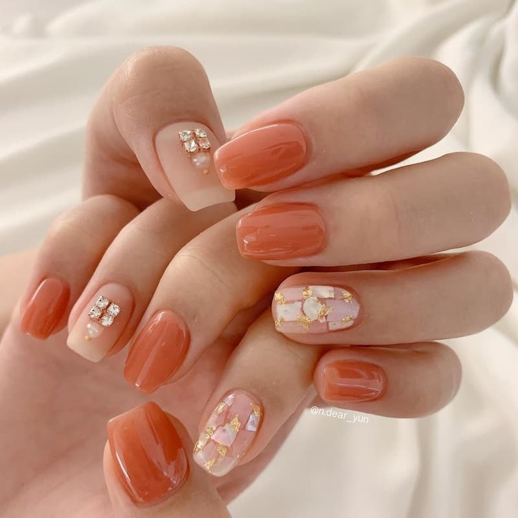 Các mẫu nail màu xanh rêu ấn tượng xu hướng 2024 | TIKI