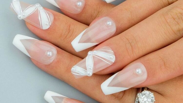 99+ Mẫu nail nhẹ nhàng, tôn da SIÊU TRENDY cho nàng 2024