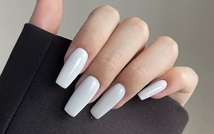Gợi ý 101+ mẫu nail trắng đen đơn giản nhẹ nhàng đẹp cho các nàng