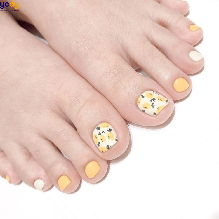 Lịch sử giá Nailbox Bộ 24 móng úp chân thiết kế sẵn / Móng chân giả thiết  kế màu vàng phối hoa & đá cập nhật 3/2024 - Mua Thông Minh