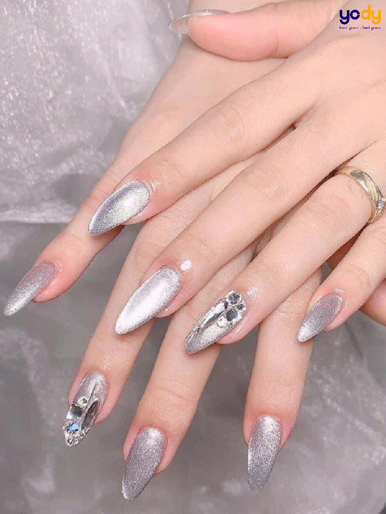 mẫu móng mắt mèo