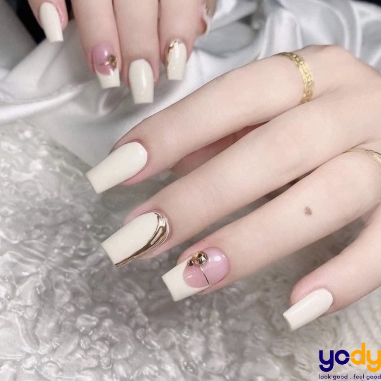 Nail trắng gạo đơn giản | Yon Nail & Beauty