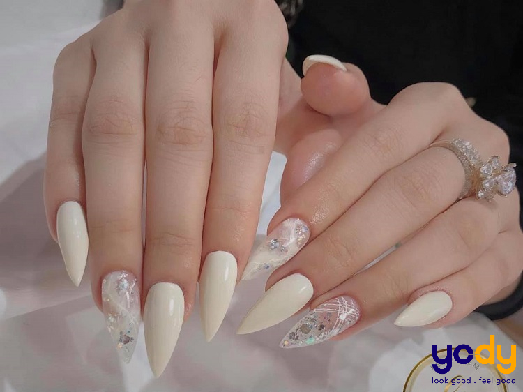 99 Mẫu Nail Trắng Đính Đá Đẹp Tinh Tế, Đón Đầu Xu Hướng