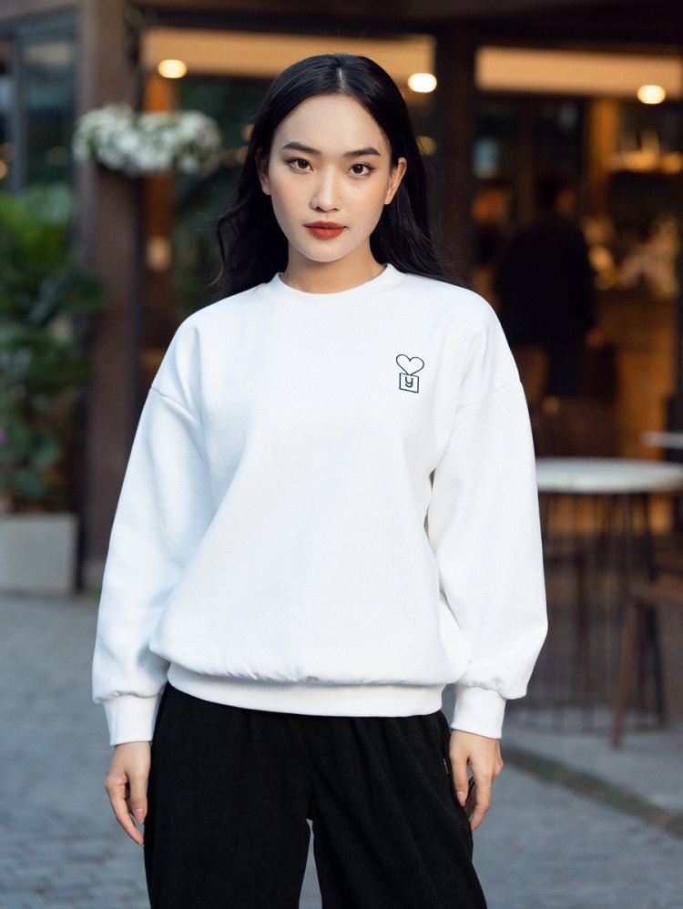 ngực lép nên mặc gì