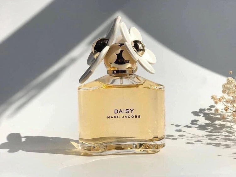 Nước hoa Daisy