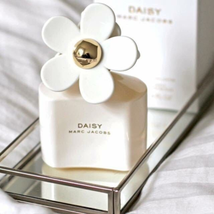review Nước hoa Daisy
