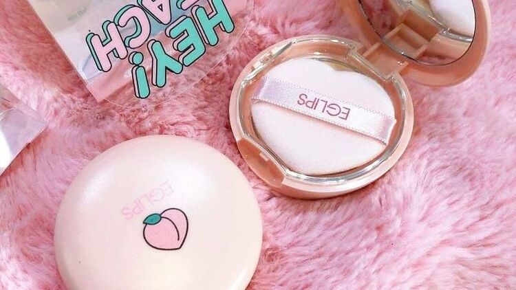 Review phấn phủ kiềm dầu