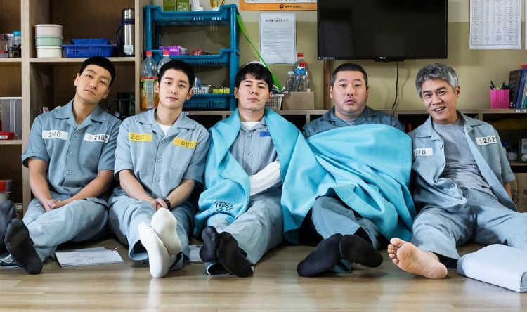 Phim của Jung Hae In hài hước: Đời sống ngục tù - Prison Playbook