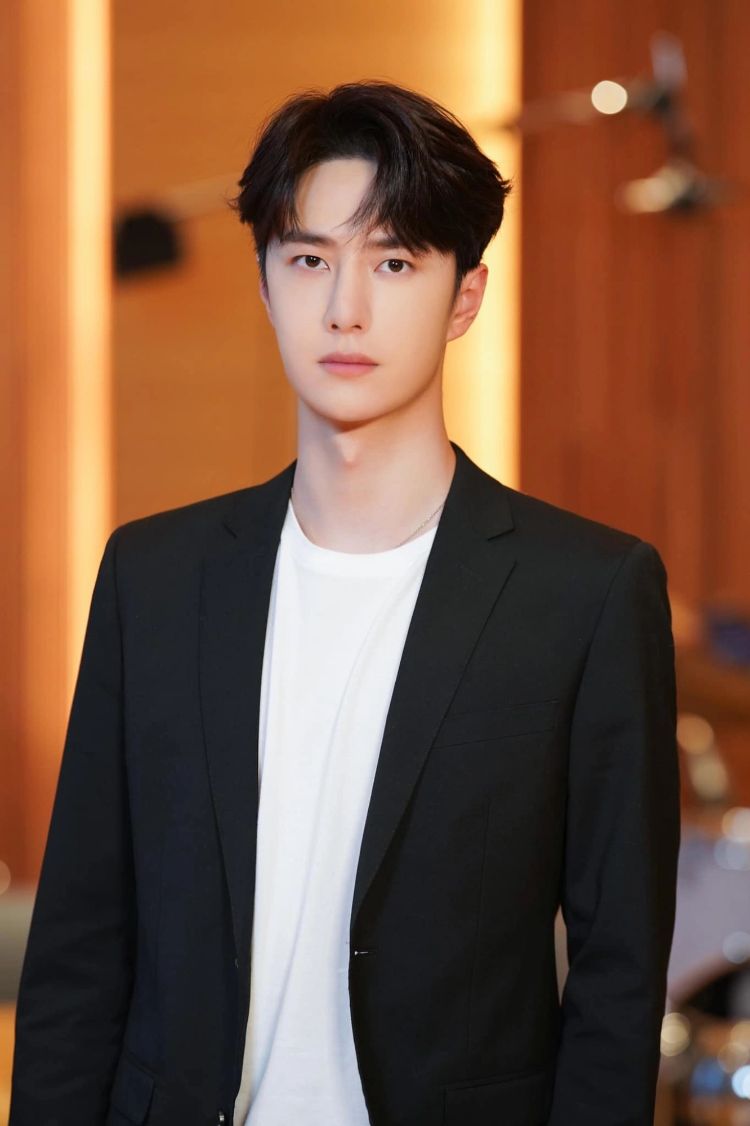 Giới thiệu về Vương Nhất Bác