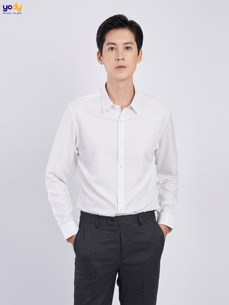 Áo sơ mi trắng slim fit
