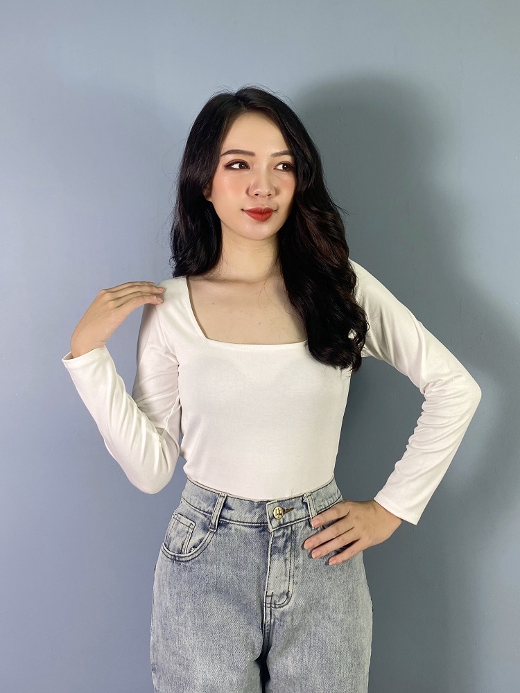 phối đồ với áo cổ vuông