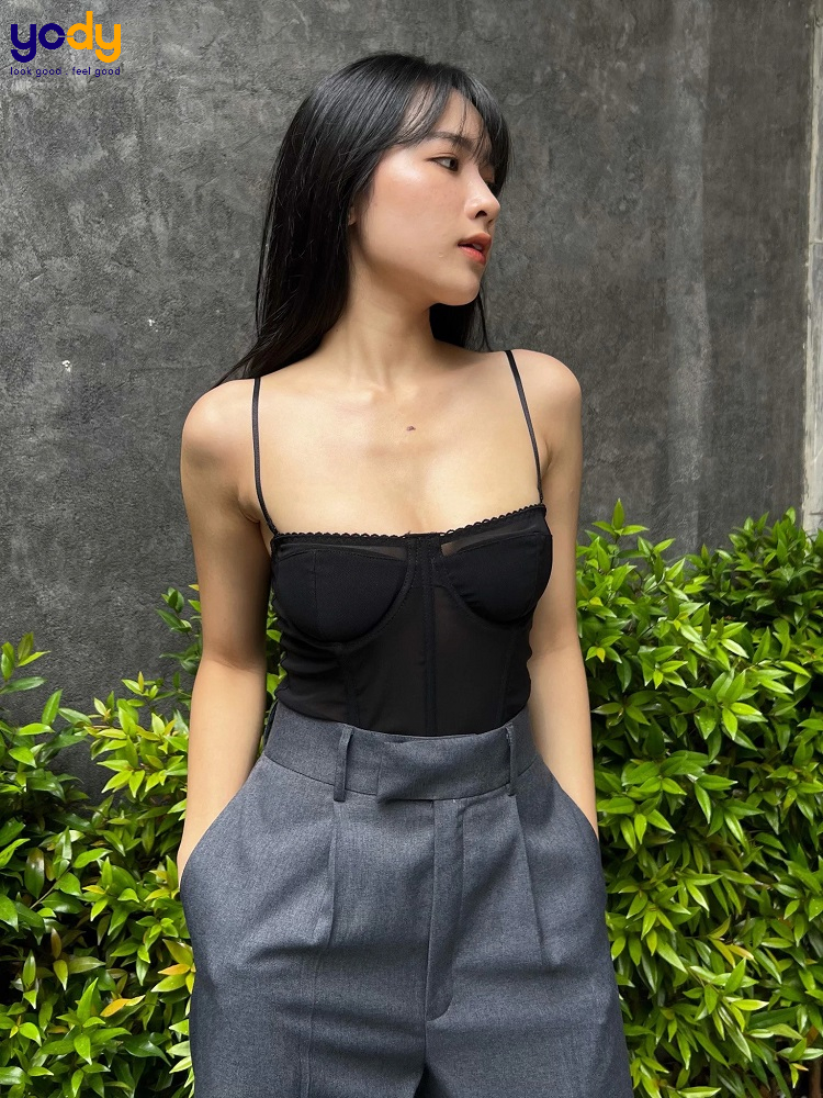 phối đồ với áo corset