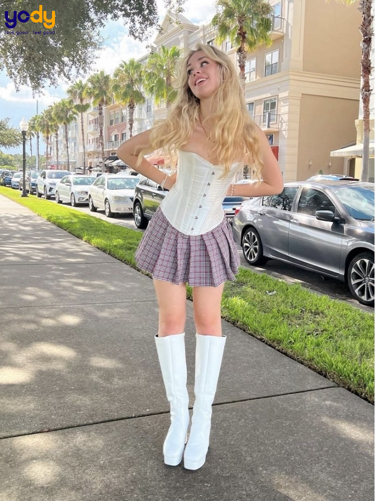 phối đồ với áo corset