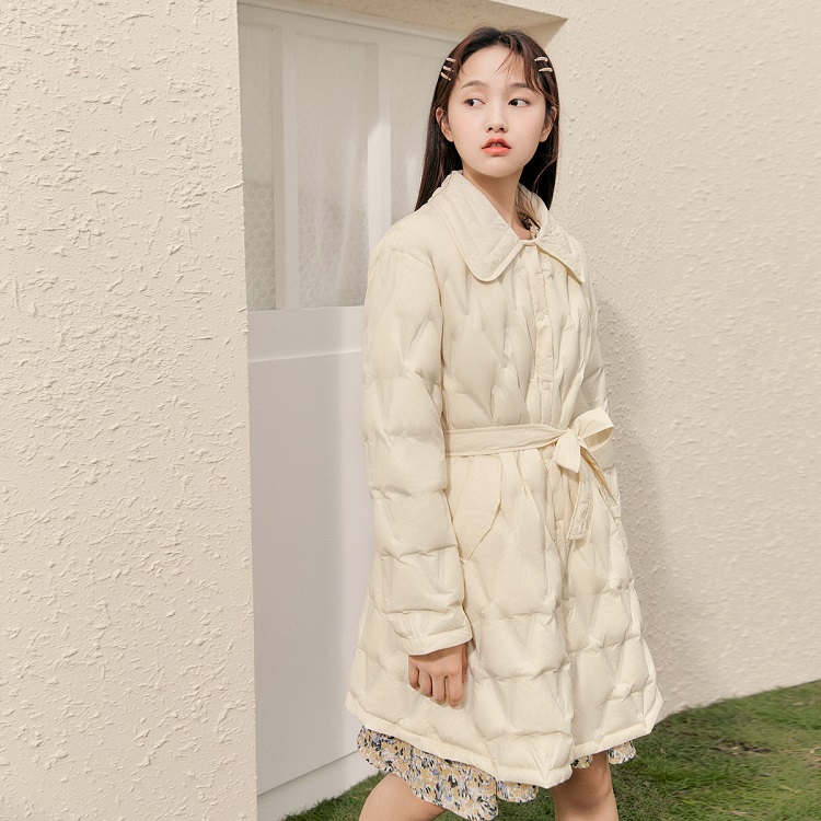 Phối áo phao dáng dài theo style vintage