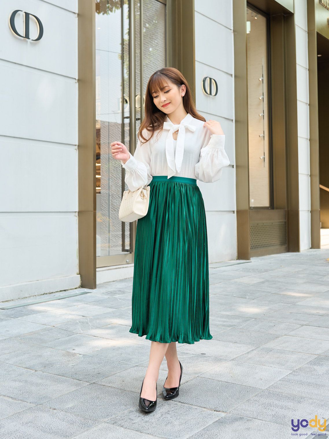 Bí quyết phối đồ với áo tay phồng DUYÊN DÁNG, CHẤT LỪ chuẩn THỜI TRANG