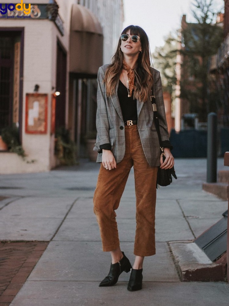 Quần nhung tăm phối áo blazer