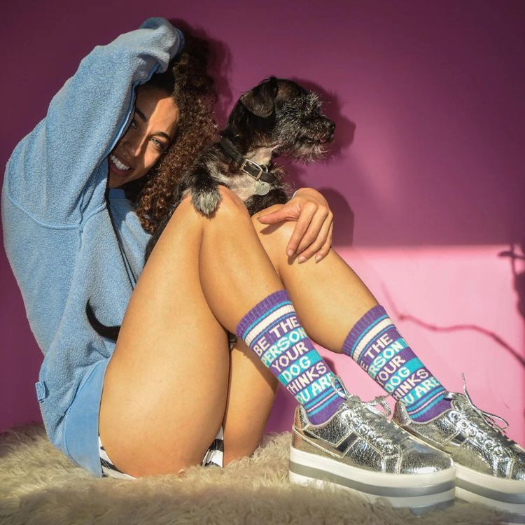 phối tất với giày sneaker