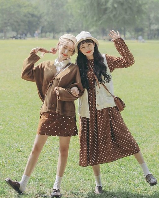 phối đồ với chân váy dài vintage