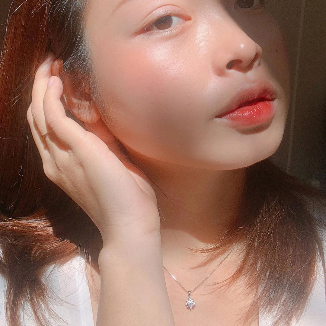 phun môi bao lâu thì được đánh son